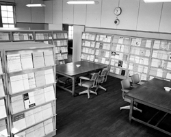 1963［S38］10月 附属図書館医学分館閲覧室（旧館）